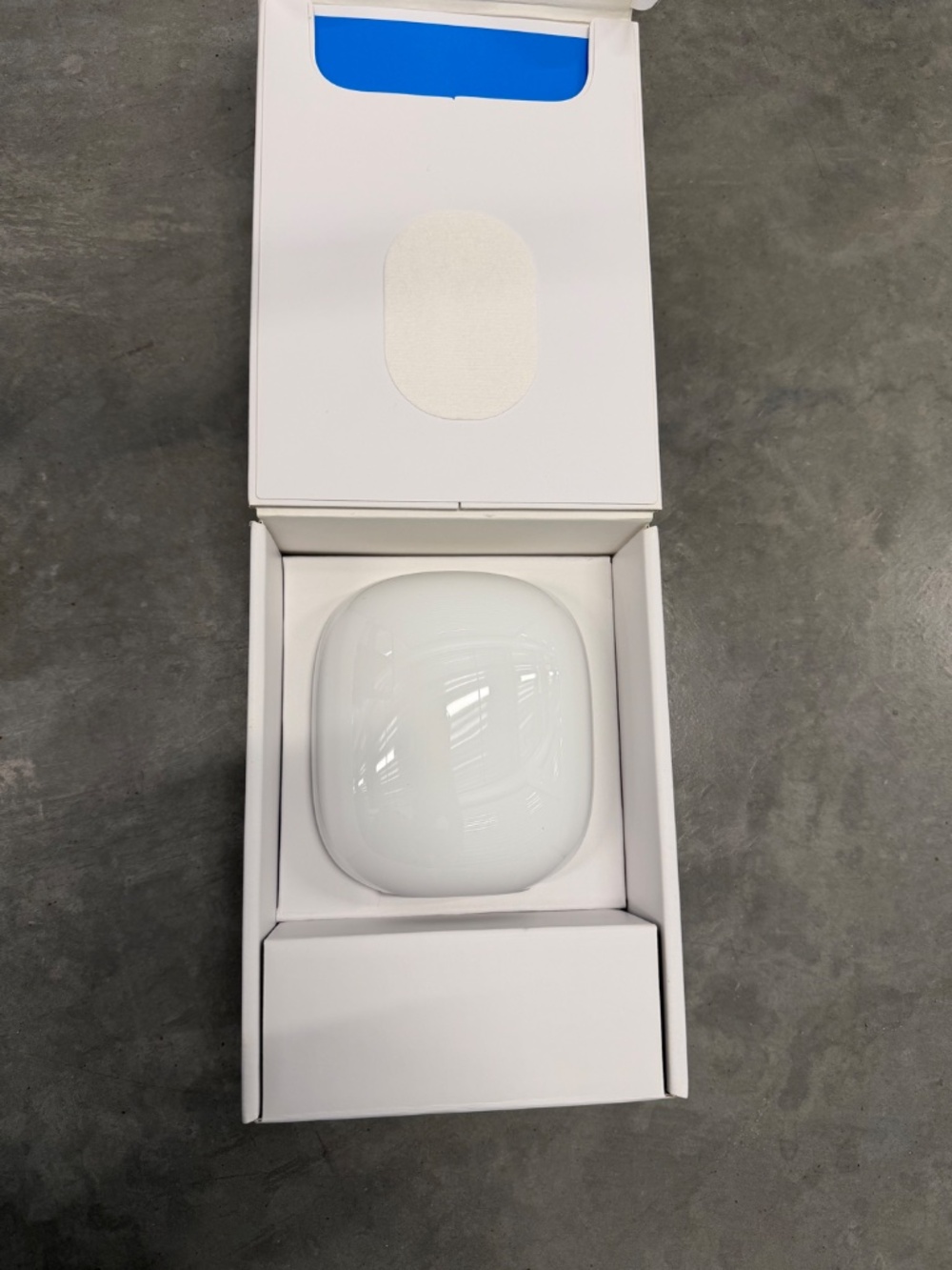 Google Nest WiFi Pro 6E Router - Picture 3 of 4